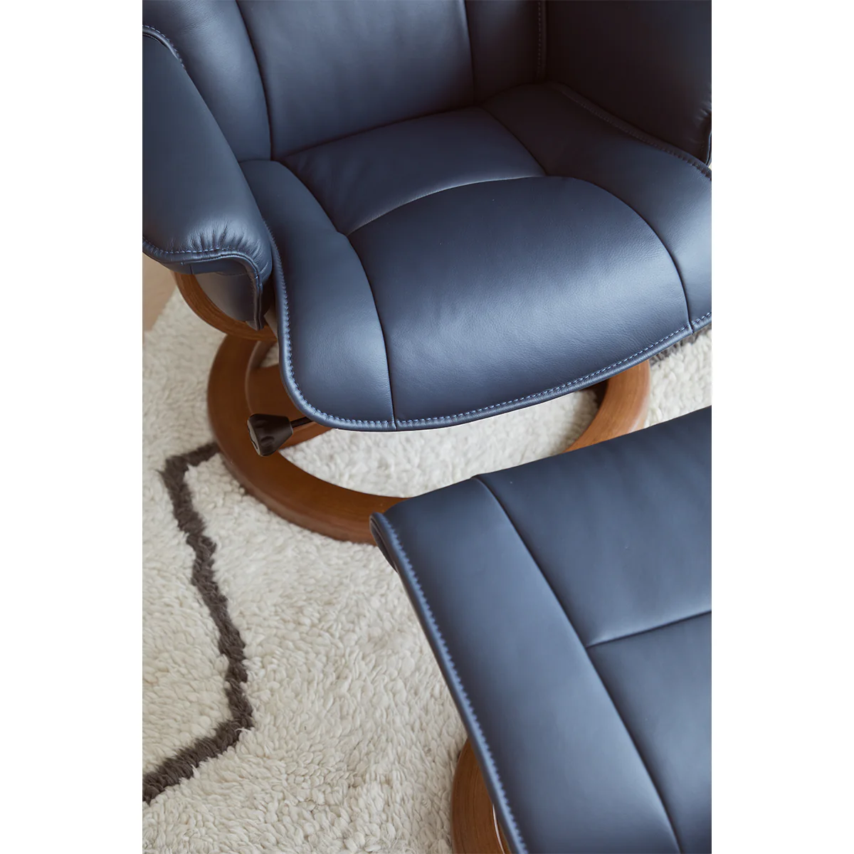 Admiral R Manual Recliner by Fjords - Image 5